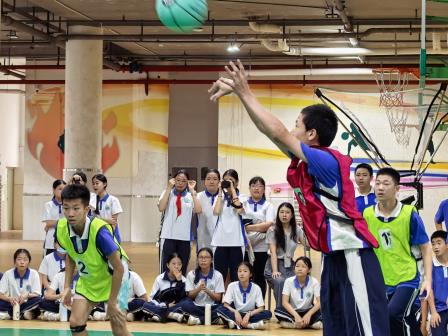 青春无阻“篮”！罗湖实验学校“罗实杯”七年级篮球赛 16进8阶段圆满落幕