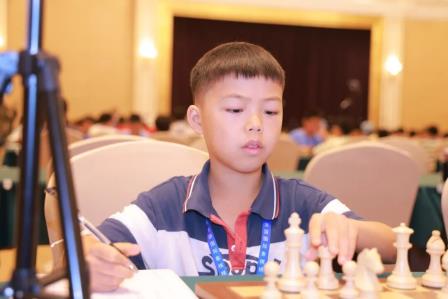 方寸棋盘砺少年，步步对弈绽锋芒——新秀小学三年级学生晋升棋协大师
