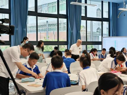 AI赋能新质课堂，探究点亮数学思维——东晓实验学校开展ClassIn数字化小学数学公开课活动